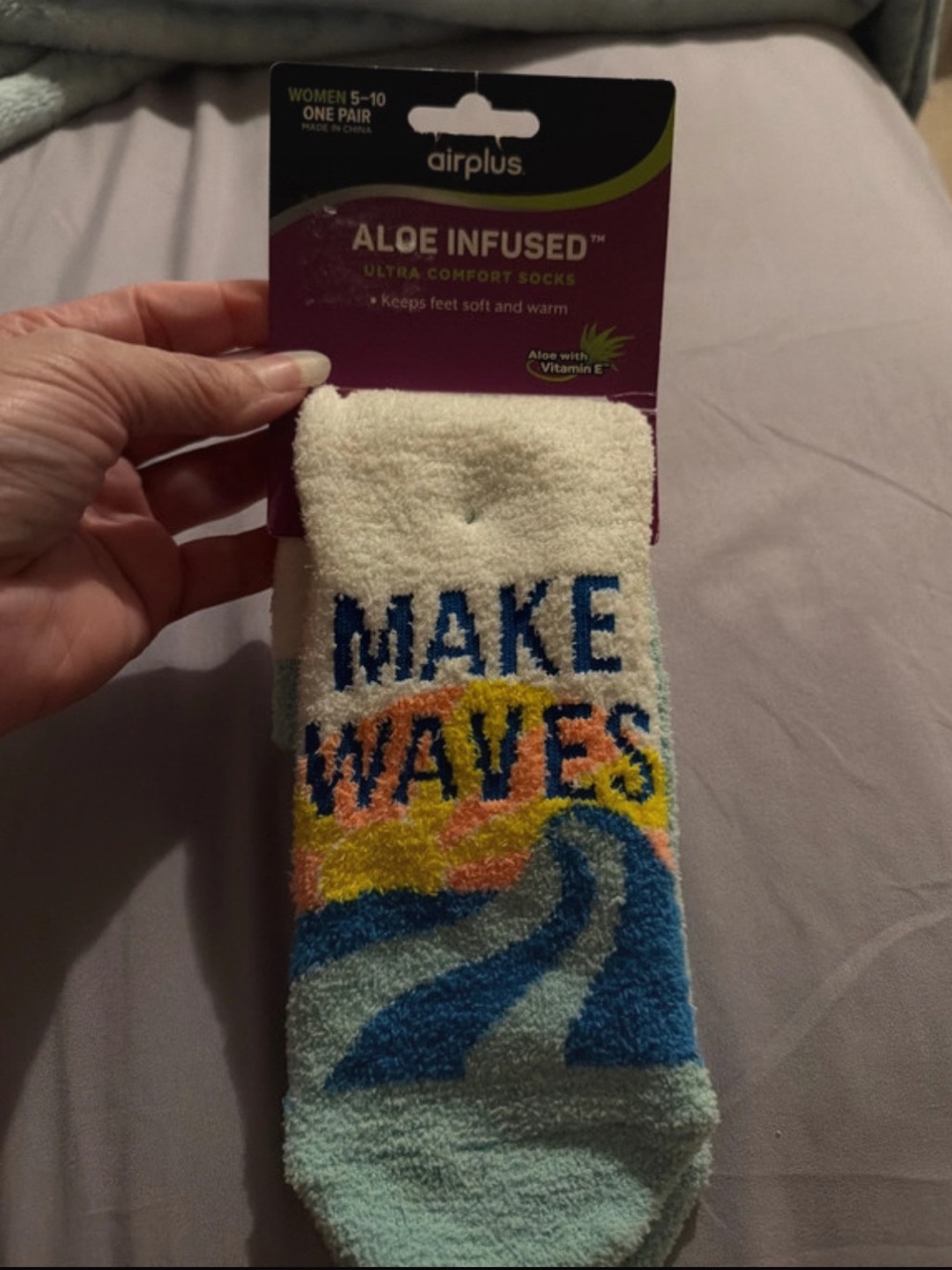 Airplus Aloe Infused 'Make Waves' Cozy Socks - White Blue Yellow